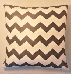 43x43 Gri Zigzag Desenli Kırlent
